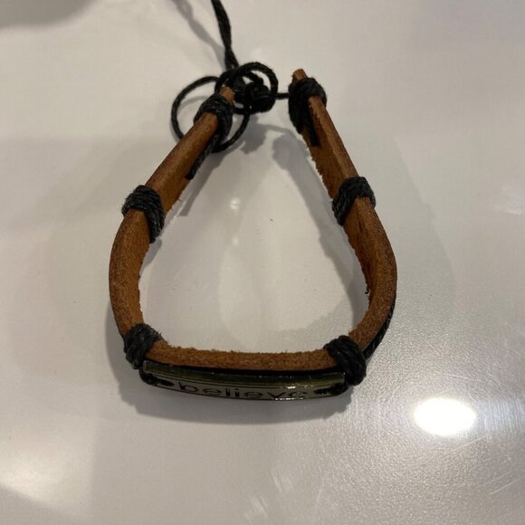 Adjustable Believe Bracelet made of genuine Leather & Metal Plate - Picture 11 of 13